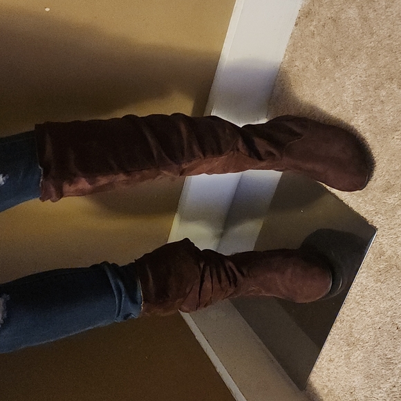 Brown boots, size 6, knee high, slouchy, flats - Picture 2 of 5